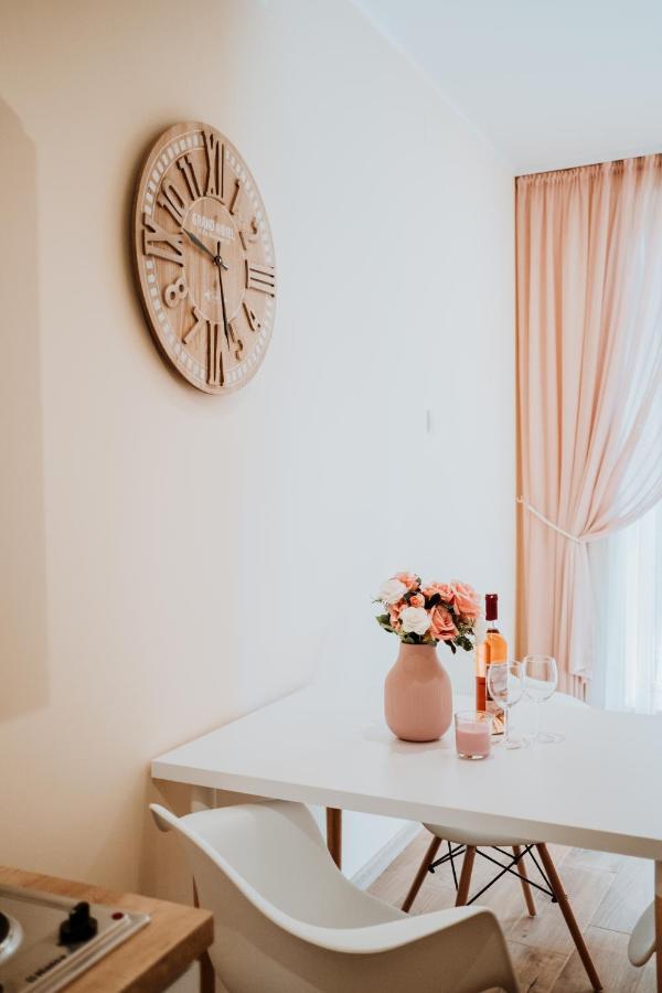 Apartman Cute&Cosy Lux ソンボル エクステリア 写真