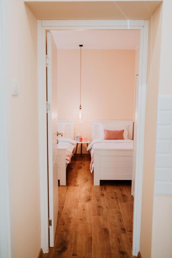 Apartman Cute&Cosy Lux ソンボル エクステリア 写真